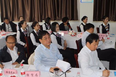 潞盈商學(xué)院正式揭牌，賦能經(jīng)濟(jì)貿(mào)易咨詢(xún)專(zhuān)業(yè)人才培養(yǎng)